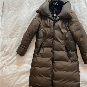 Women's olive green Puffer Coat